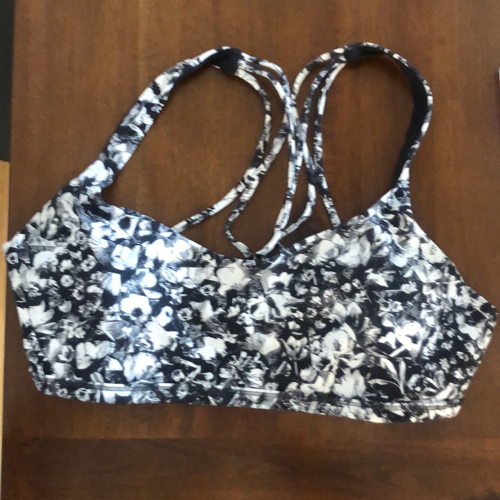 Lululemon Free to BE Bra